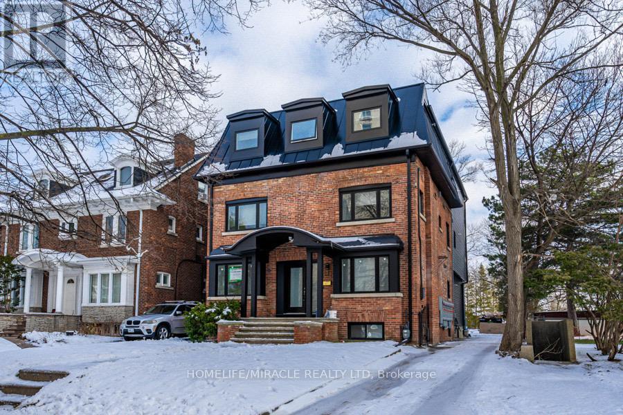 3 - 67 Oakmount Road, Toronto, Ontario  M6P 2M3 - Photo 2 - W12807336
