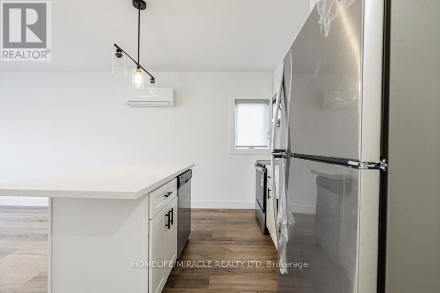 3 - 67 Oakmount Road, Toronto, Ontario  M6P 2M3 - Photo 4 - W12807336