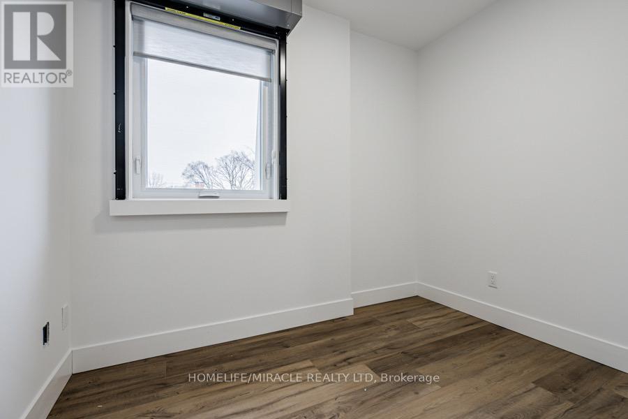 3 - 67 Oakmount Road, Toronto, Ontario  M6P 2M3 - Photo 5 - W12807336