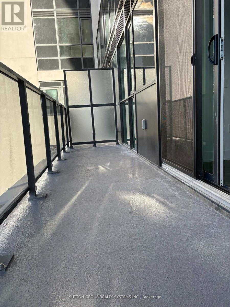 311 - 204 Burnhamthorpe Road E, Mississauga, Ontario  L5A 4L4 - Photo 10 - W12807338