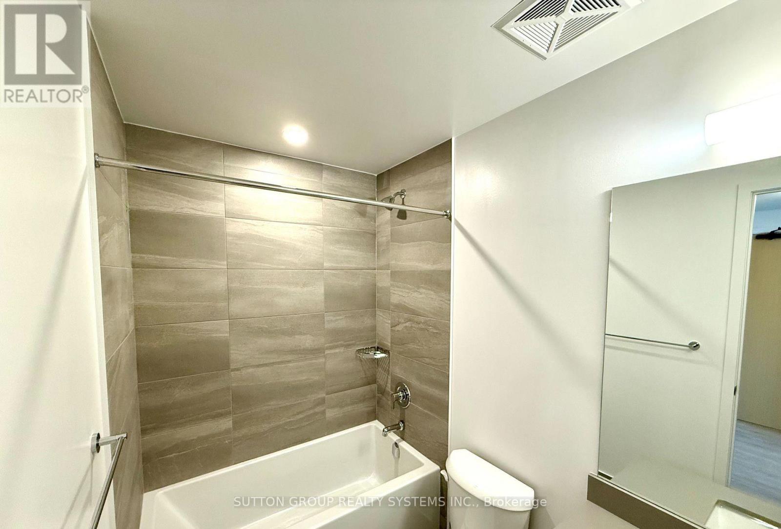 311 - 204 Burnhamthorpe Road E, Mississauga, Ontario  L5A 4L4 - Photo 9 - W12807338