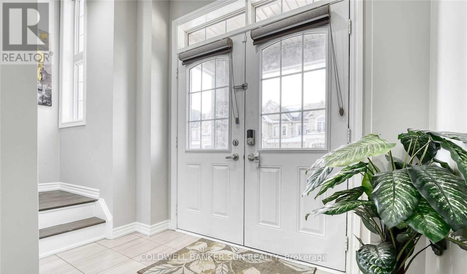 41 Faders Drive, Brampton, Ontario  L7A 4Y2 - Photo 4 - W12807342