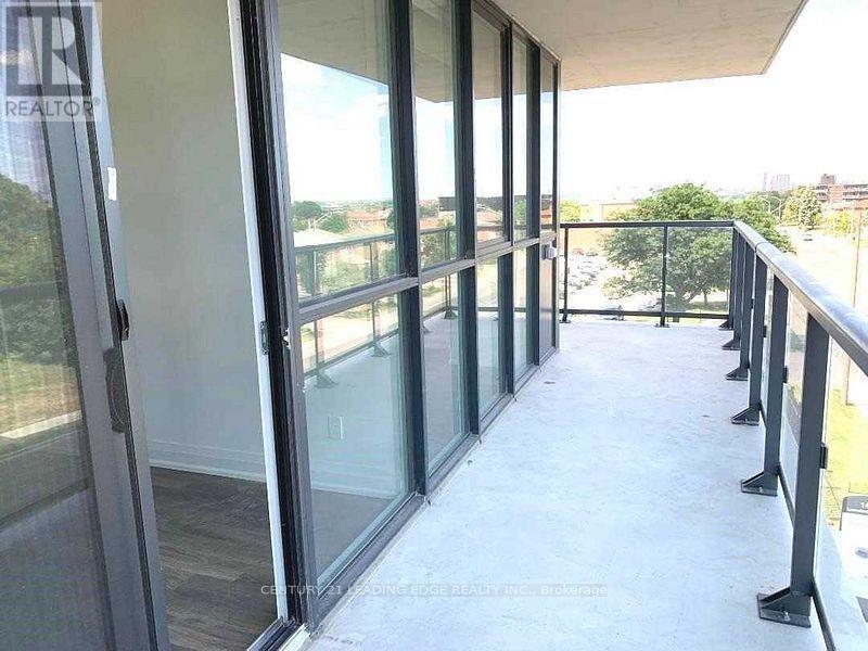 302 - 1461 Lawrence Avenue, Toronto, Ontario  M6L 1A9 - Photo 9 - W12807384