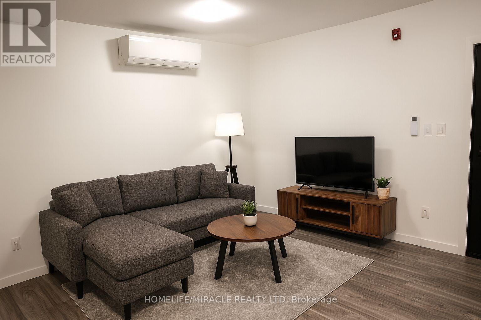 3 - 148 Glenlake Avenue, Toronto, Ontario  M6P 1E7 - Photo 6 - W12807390