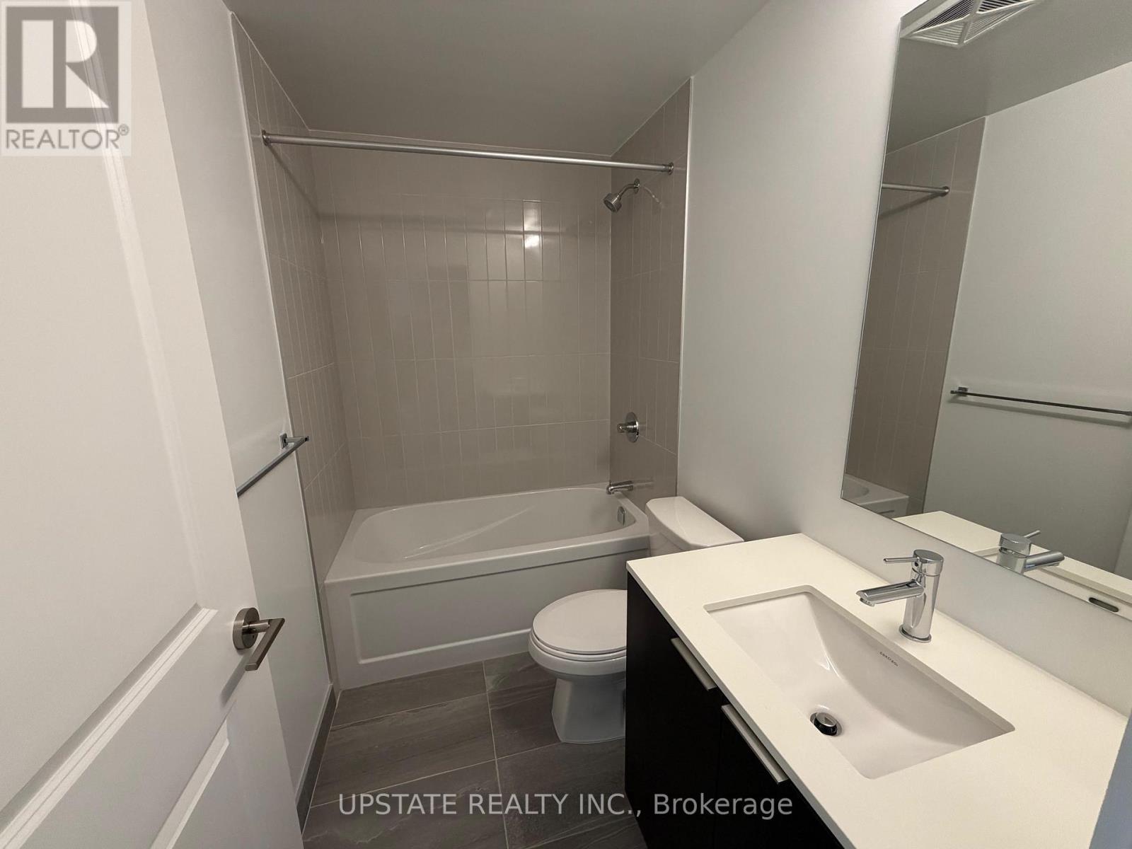 1303 - 15 Skyridge Drive, Brampton, Ontario  L6P 4S3 - Photo 11 - W12807430