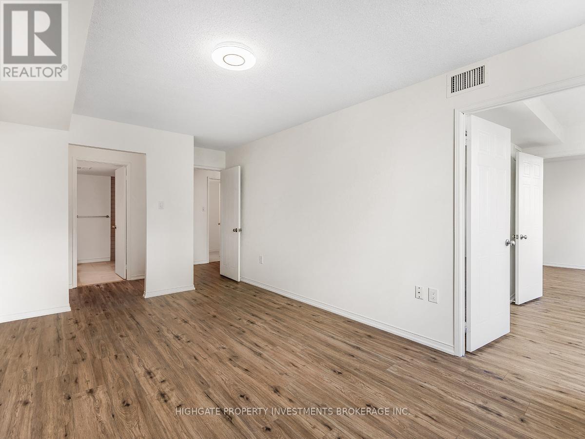 1203 - 1270 Maple Crossing Boulevard, Burlington, Ontario  L7S 2J3 - Photo 17 - W12807486