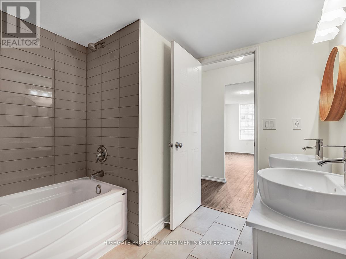 1203 - 1270 Maple Crossing Boulevard, Burlington, Ontario  L7S 2J3 - Photo 22 - W12807486