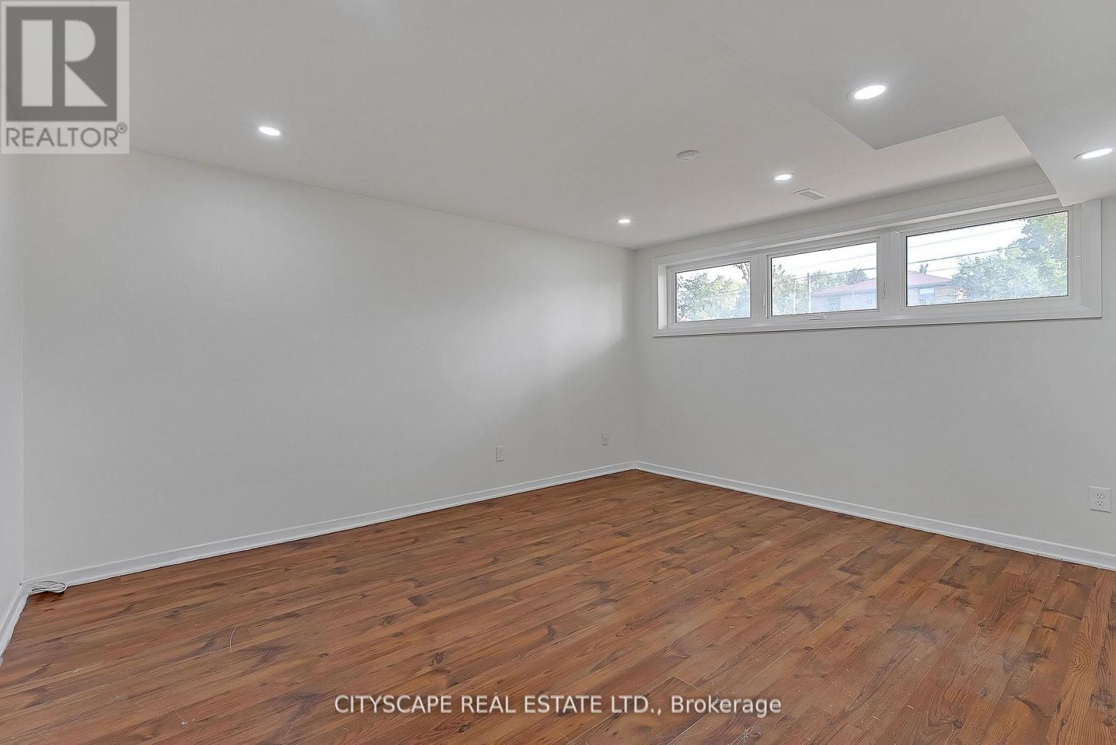 2724 Lake Shore Boulevard W, Toronto, Ontario  M8V 1G8 - Photo 5 - W12807508