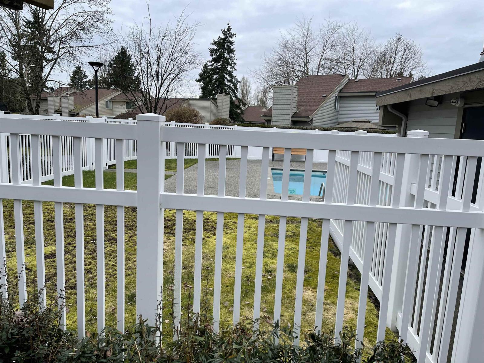 19205 Fairway Drive, Surrey, British Columbia  V3S 5M8 - Photo 9 - R3092013