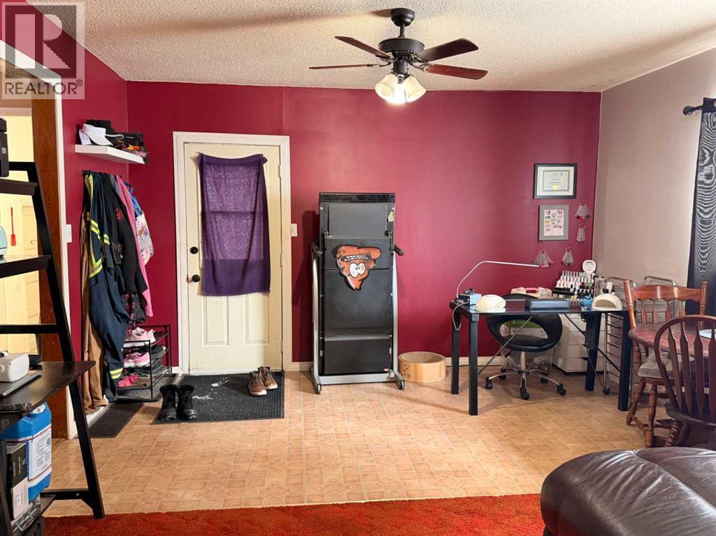 6119 53 Street, Taber, Alberta  T1G 1J8 - Photo 6 - A2287779