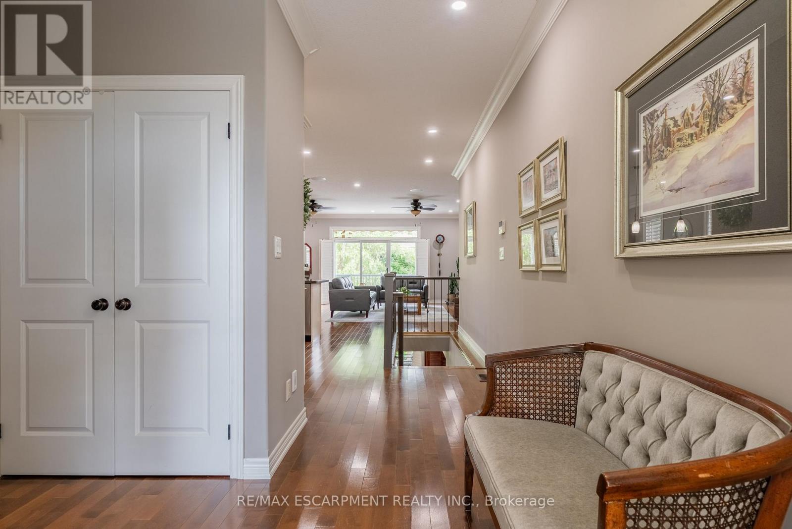 13 Iron Bridge Court, Haldimand, Ontario  N3W 0A4 - Photo 4 - X12807310