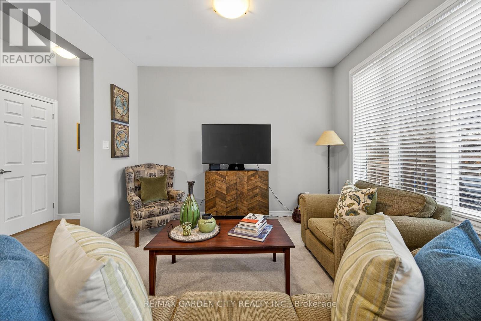 45 - 380 Lake Street, Grimsby, Ontario  L3M 0E8 - Photo 12 - X12807374