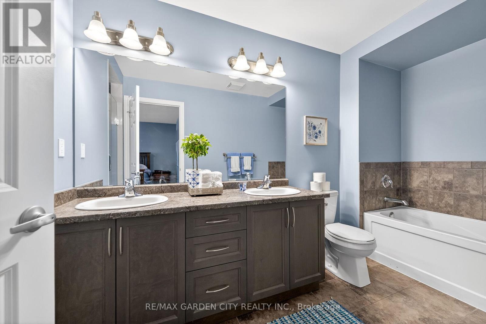 45 - 380 Lake Street, Grimsby, Ontario  L3M 0E8 - Photo 18 - X12807374