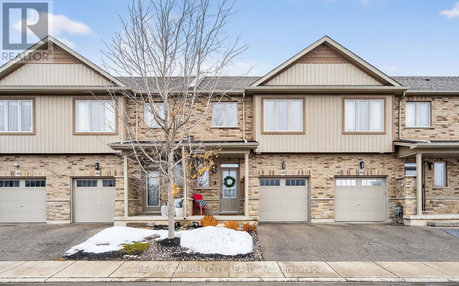 45 - 380 Lake Street, Grimsby, Ontario  L3M 0E8 - Photo 3 - X12807374