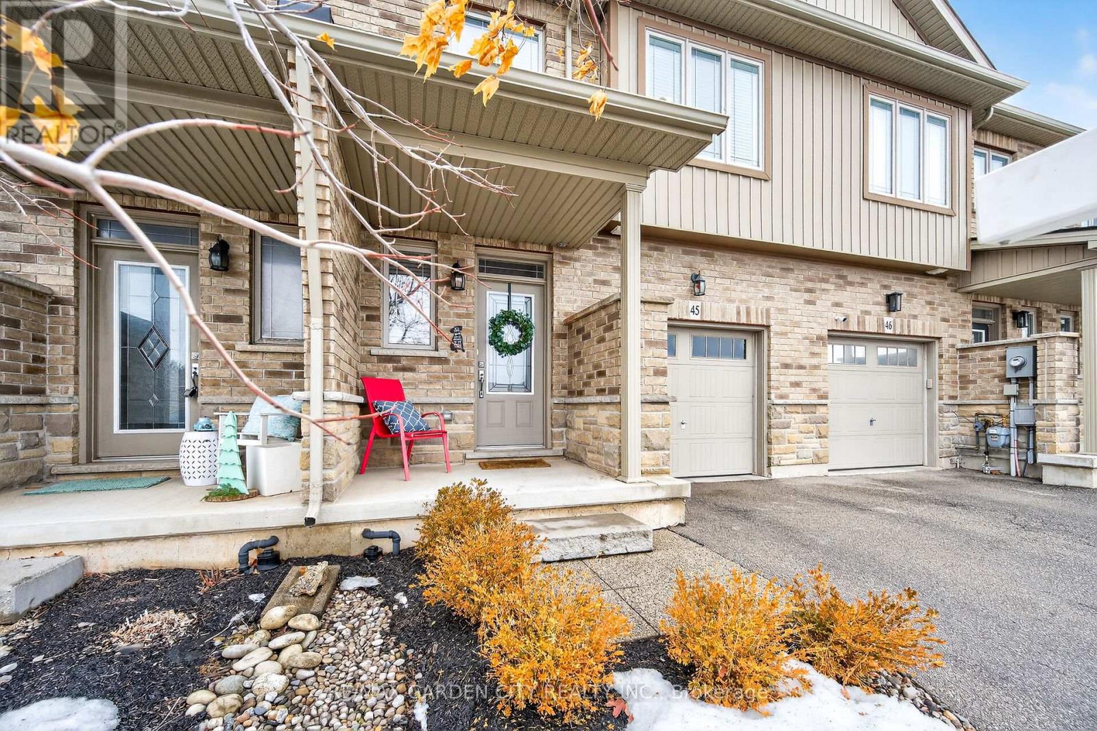 45 - 380 Lake Street, Grimsby, Ontario  L3M 0E8 - Photo 4 - X12807374