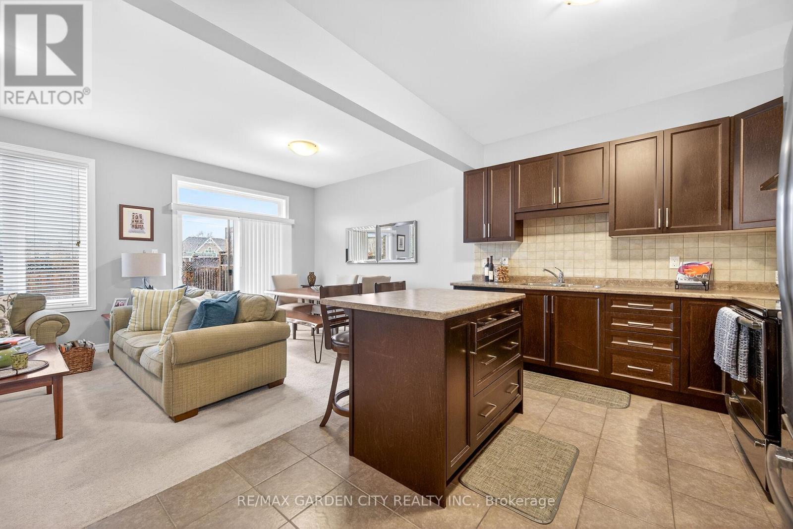 45 - 380 Lake Street, Grimsby, Ontario  L3M 0E8 - Photo 7 - X12807374