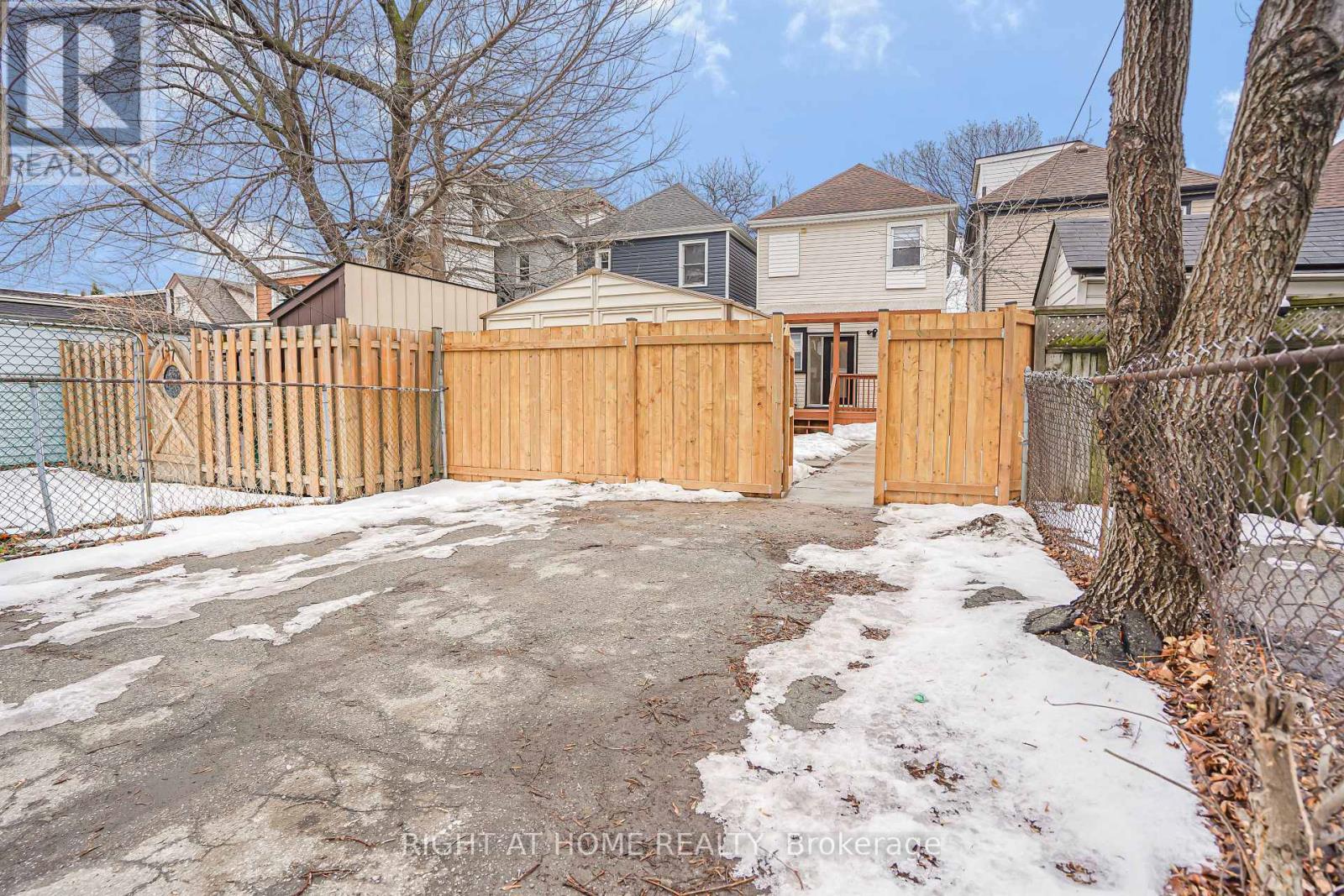 155 Avondale Street, Hamilton, Ontario  L8L 7C1 - Photo 28 - X12807380