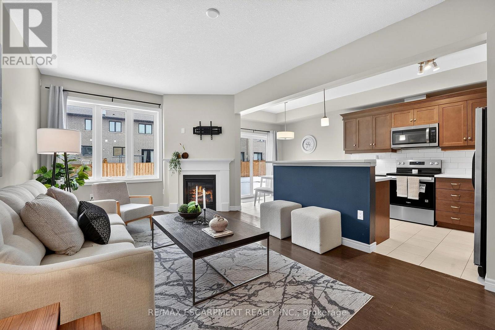 101 Dennis Drive, West Lincoln, Ontario  L0R 2A0 - Photo 4 - X12807386