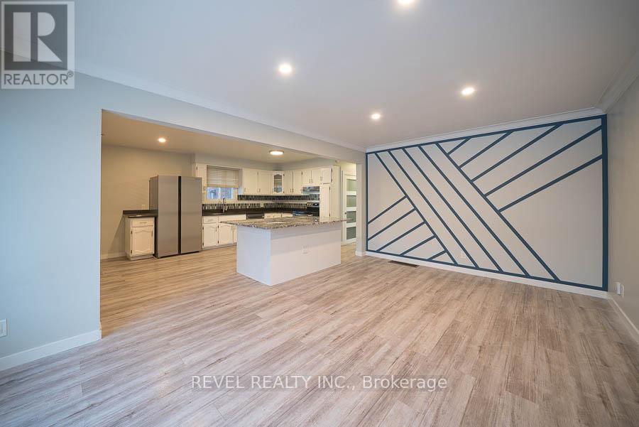 45 Buckingham Street, Brantford, Ontario  N3R 3B2 - Photo 4 - X12807422