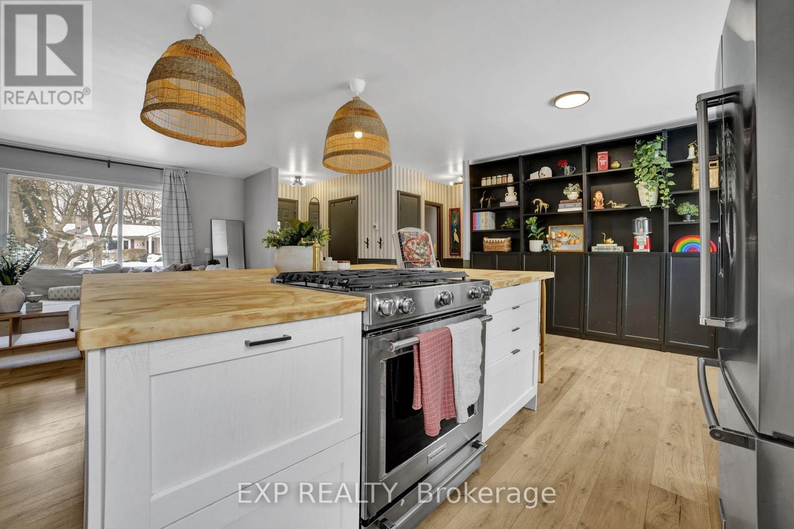 271 Linden Avenue, Burlington, Ontario  L7L 2P4 - Photo 14 - W12762374