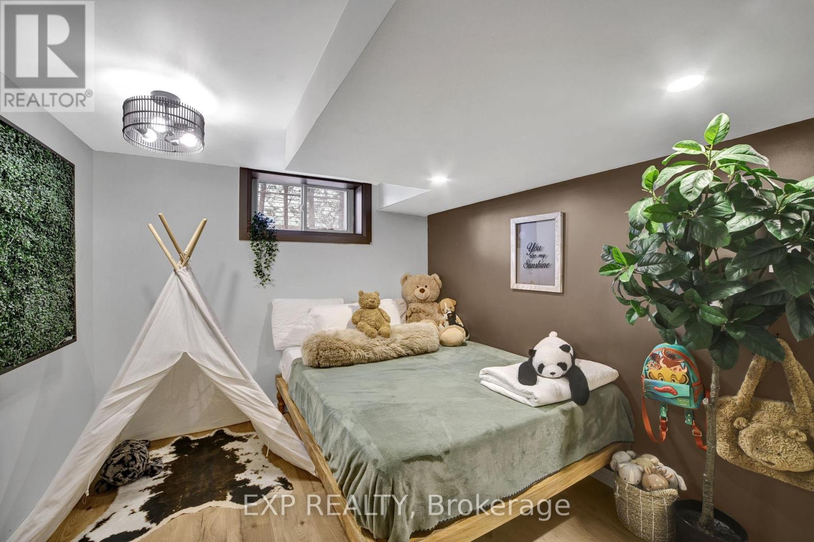 271 Linden Avenue, Burlington, Ontario  L7L 2P4 - Photo 32 - W12762374