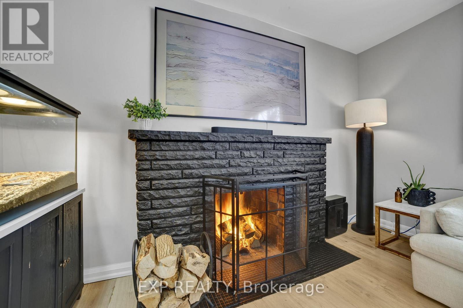 271 Linden Avenue, Burlington, Ontario  L7L 2P4 - Photo 7 - W12762374