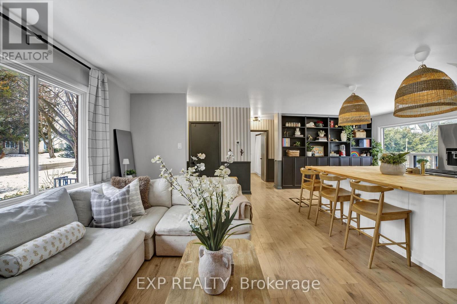 271 Linden Avenue, Burlington, Ontario  L7L 2P4 - Photo 8 - W12762374