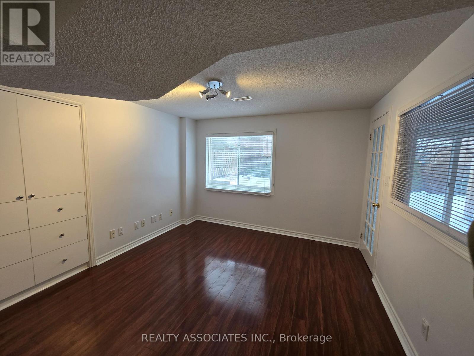 Lower - 68 Redstone Road, Richmond Hill, Ontario  L4S 1S3 - Photo 5 - N12804918