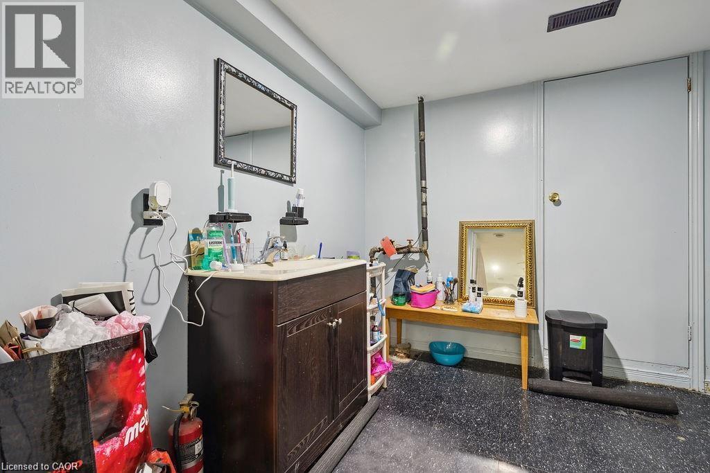 201 East 23rd. Street, Hamilton, Ontario  L8V 2X2 - Photo 4 - 40806691