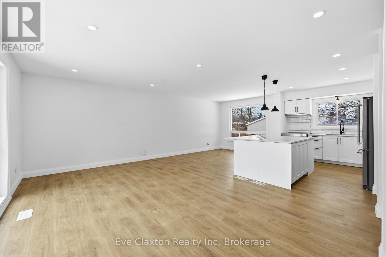 50 Sherwood Forest Trail, Welland, Ontario  L3C 5X6 - Photo 13 - X12807560