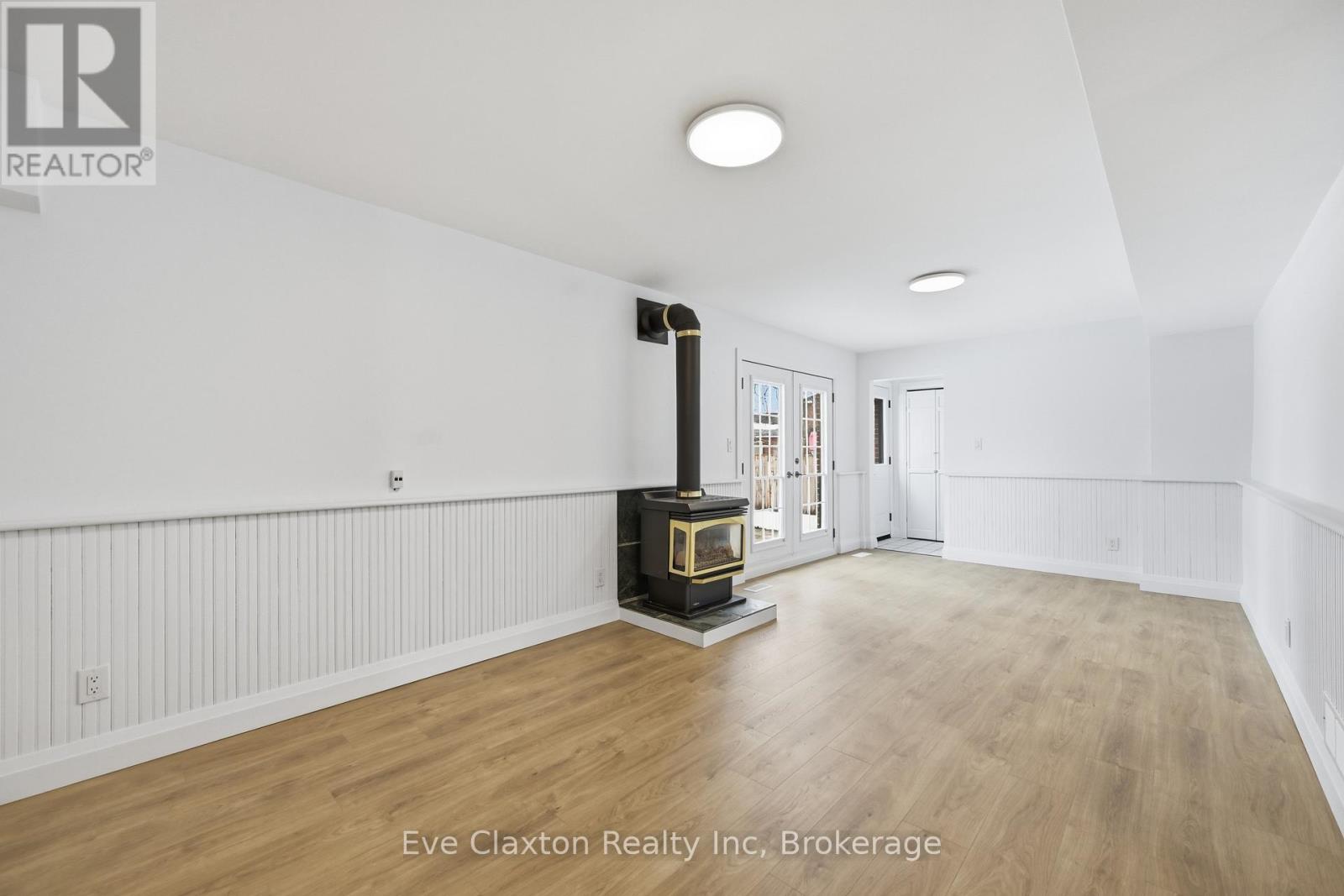 50 Sherwood Forest Trail, Welland, Ontario  L3C 5X6 - Photo 6 - X12807560