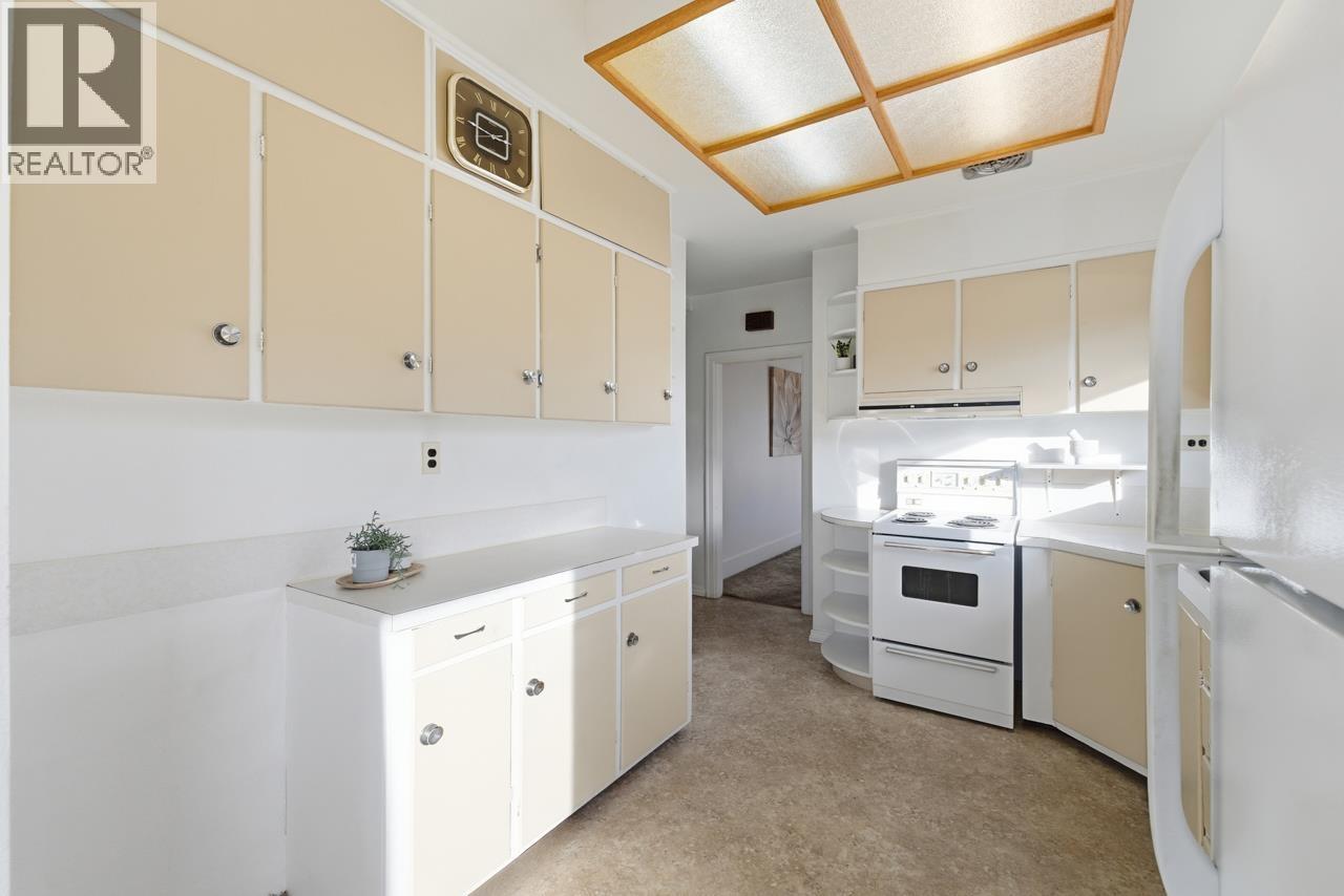 348 Simpson Street, New Westminster, British Columbia  V3L 3J9 - Photo 8 - R3089269