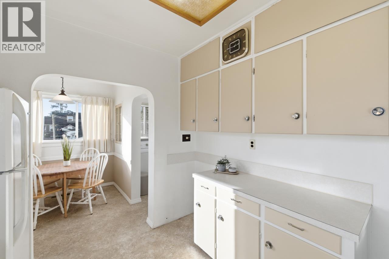 348 Simpson Street, New Westminster, British Columbia  V3L 3J9 - Photo 9 - R3089269