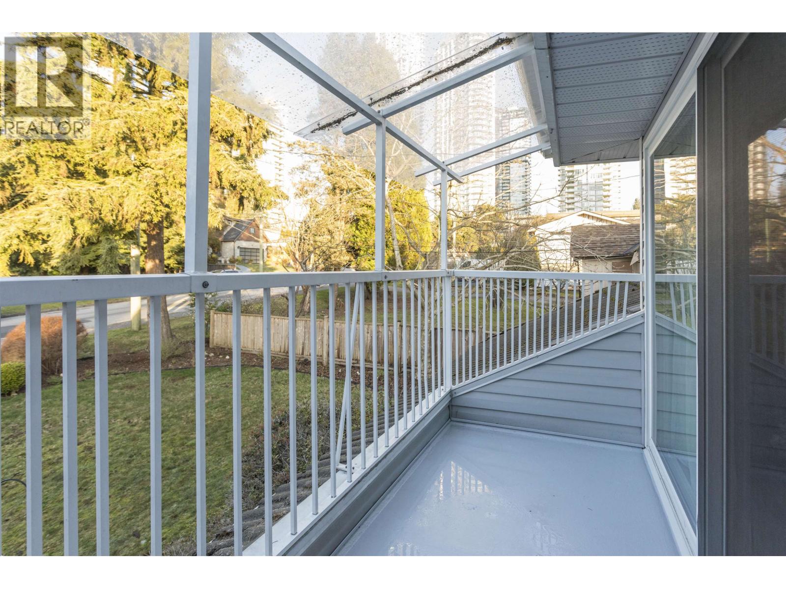 9890 Lyndhurst Street, Burnaby, British Columbia  V3J 1G1 - Photo 3 - R3083766