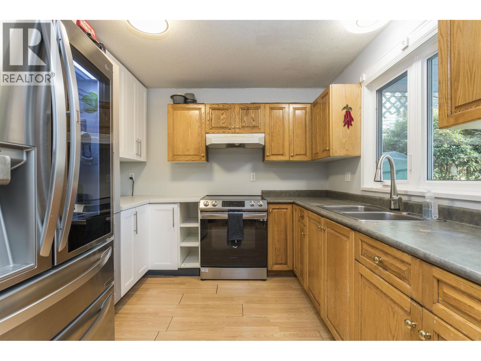 9890 Lyndhurst Street, Burnaby, British Columbia  V3J 1G1 - Photo 30 - R3083766