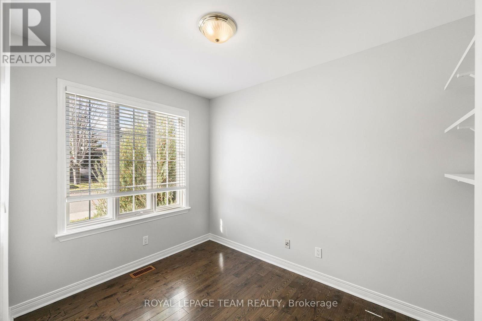 7 San Mateo Drive, Ottawa, Ontario  K2J 5B3 - Photo 4 - X12807594