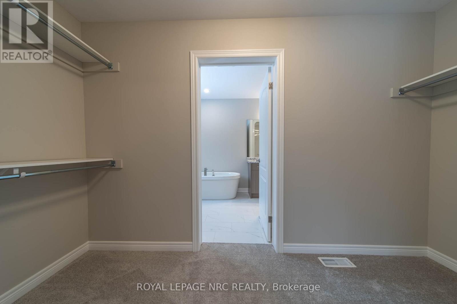 91 Willson Drive, Thorold, Ontario  L2V 0M4 - Photo 12 - X12807554