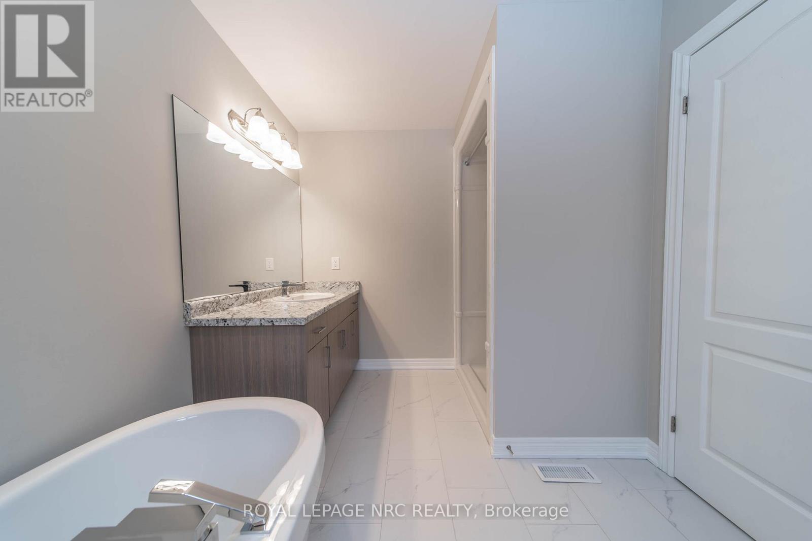 91 Willson Drive, Thorold, Ontario  L2V 0M4 - Photo 13 - X12807554