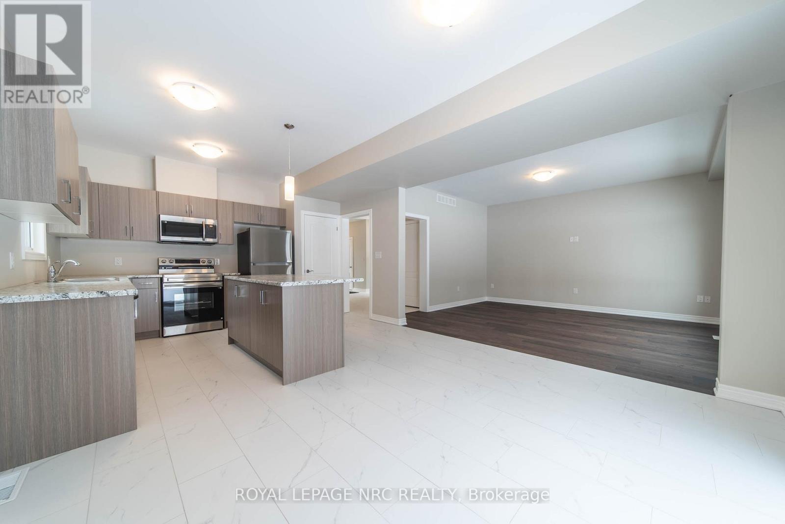 91 Willson Drive, Thorold, Ontario  L2V 0M4 - Photo 8 - X12807554