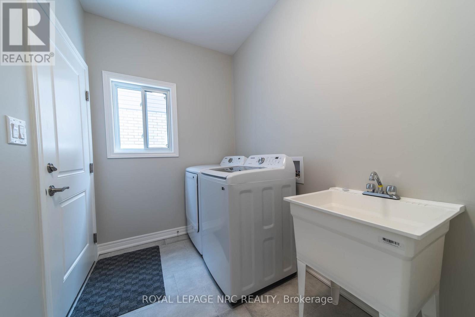 56 Willson Drive, Thorold, Ontario  L2V 0M4 - Photo 12 - X12807558