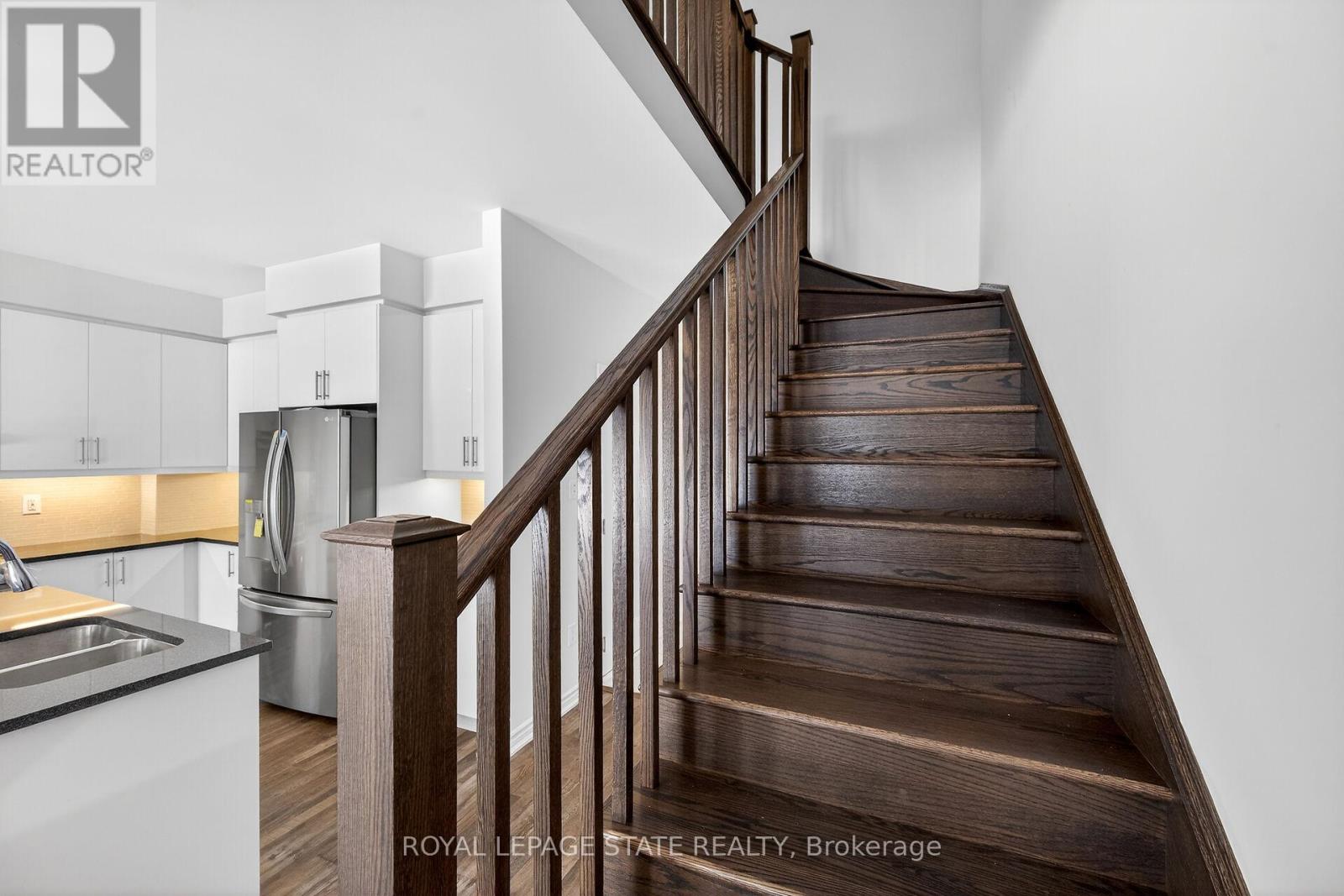 33 Admiral Road, Welland, Ontario  L3B 0H4 - Photo 10 - X12799926