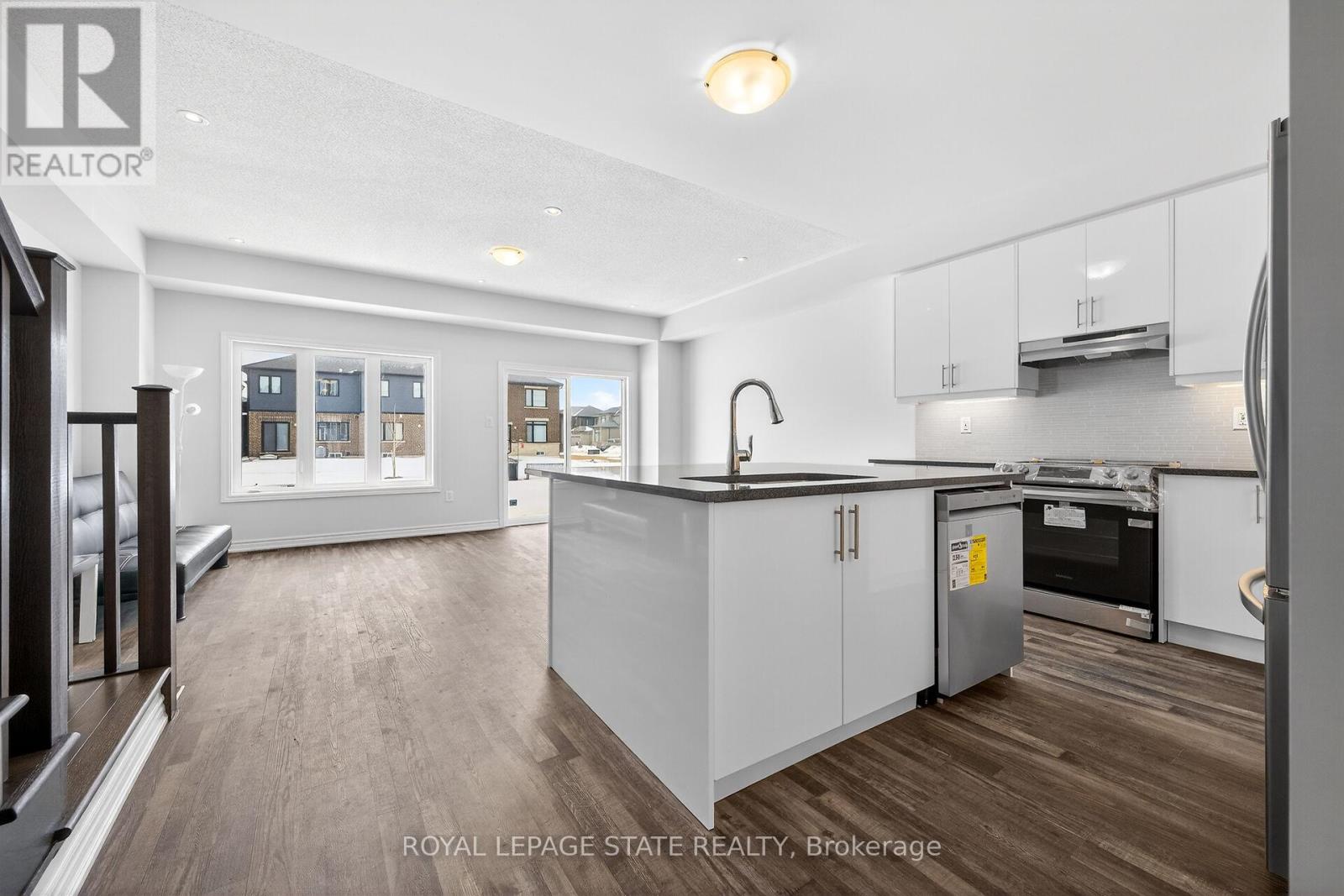 33 Admiral Road, Welland, Ontario  L3B 0H4 - Photo 6 - X12799926