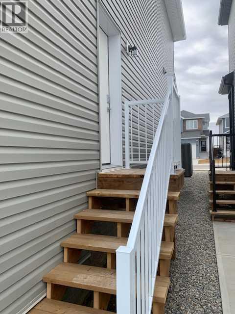 2, 1151 Coalbrook Place W, Lethbridge, Alberta  T1J 5W7 - Photo 2 - A2287890