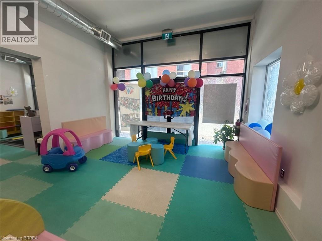 11 Queen Street, Brantford, Ontario  N3T 3B1 - Photo 4 - 40780405