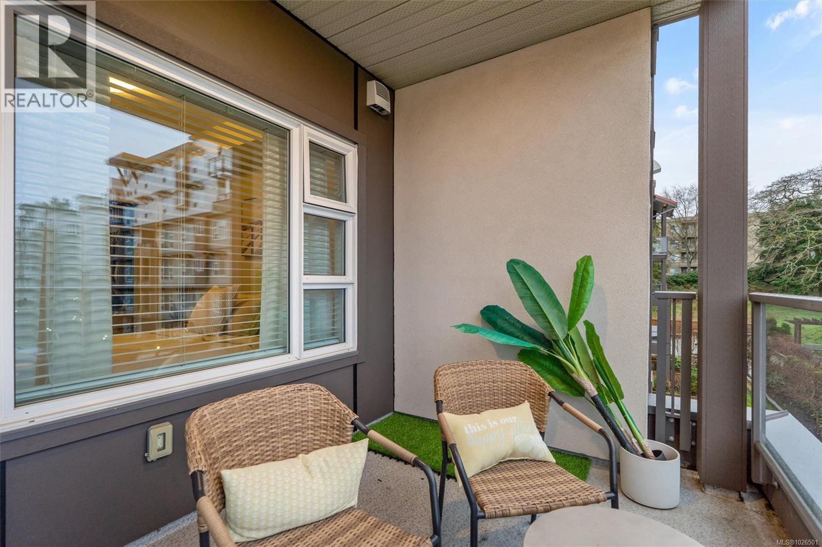 304 3333 Glasgow Ave, Saanich, British Columbia  V8X 1M5 - Photo 16 - 1026501