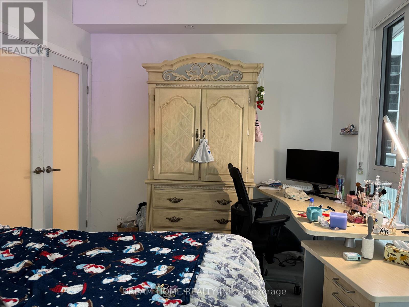 1226 - 230 Simcoe Street, Toronto, Ontario  M5T 1T4 - Photo 3 - C12807572