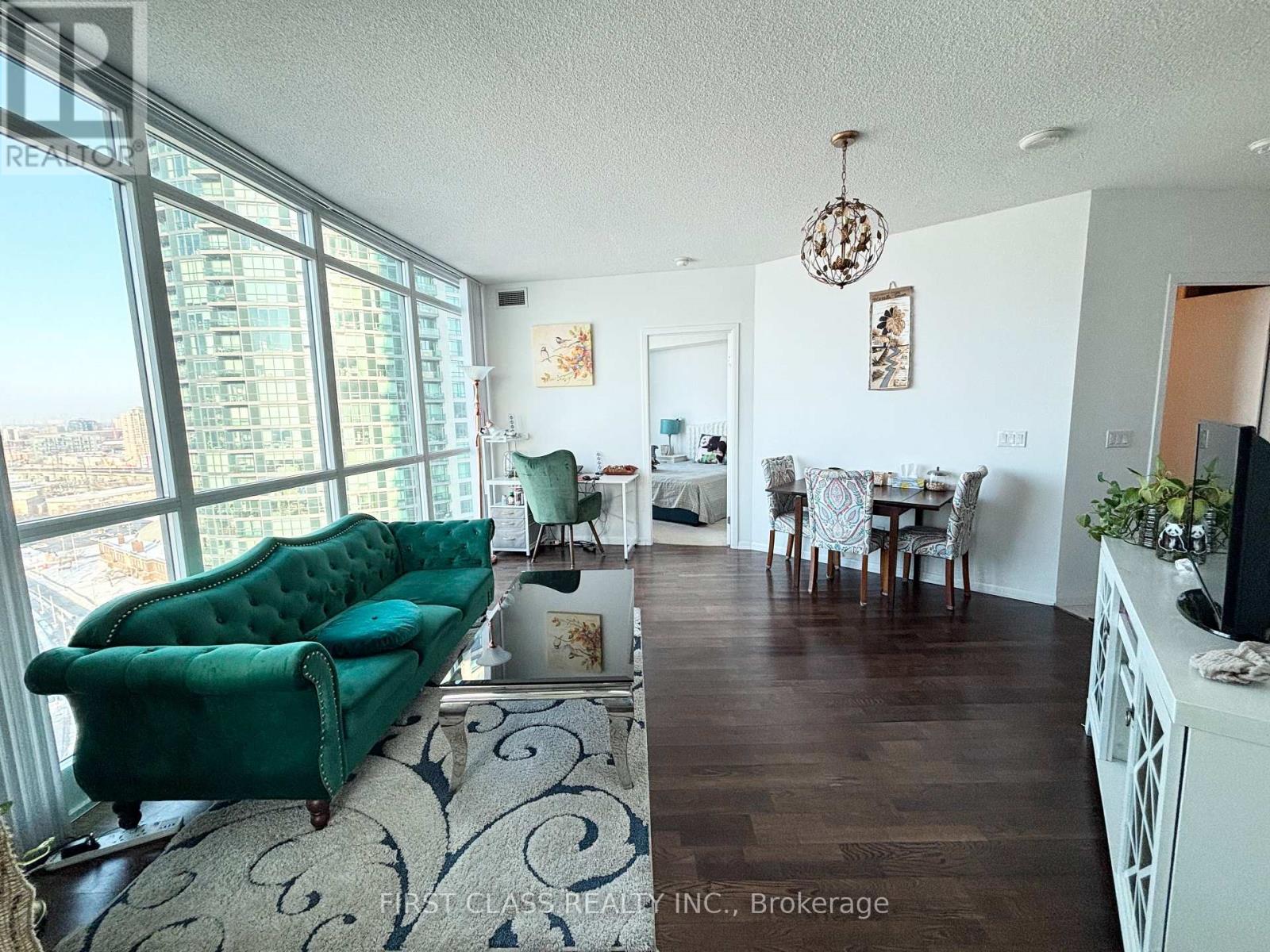 2305 - 215 Fort York Boulevard, Toronto, Ontario  M5V 4A2 - Photo 3 - C12807586