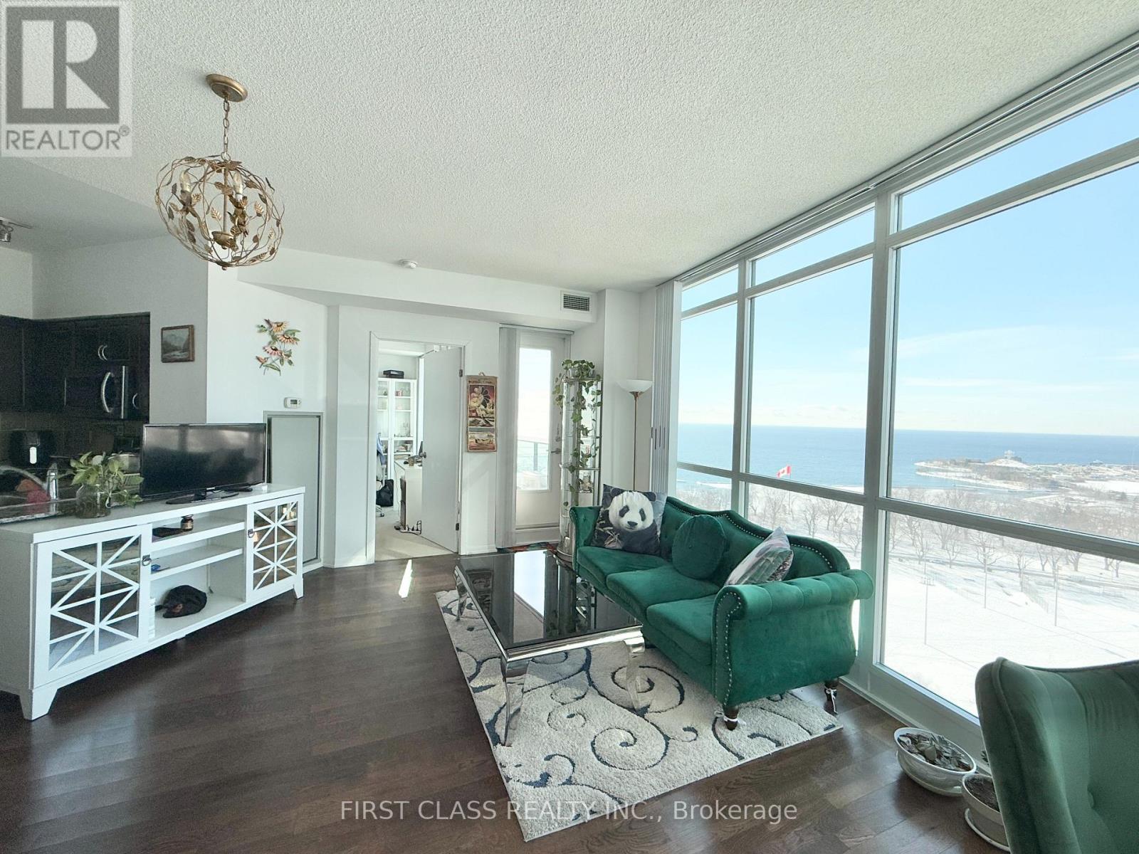 2305 - 215 Fort York Boulevard, Toronto, Ontario  M5V 4A2 - Photo 5 - C12807586