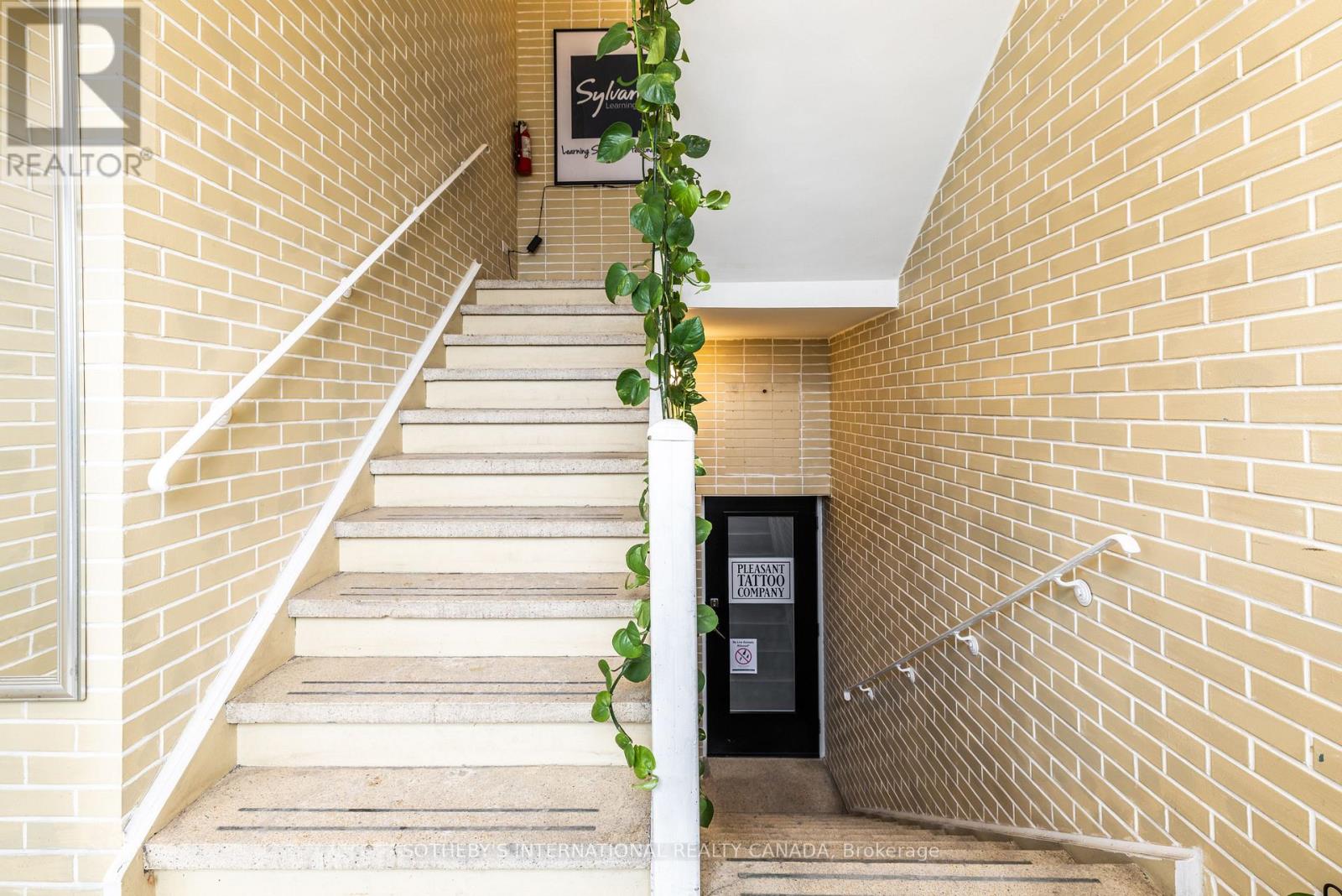 3310 Yonge Street, Toronto, Ontario  M4N 2N4 - Photo 16 - C12807614