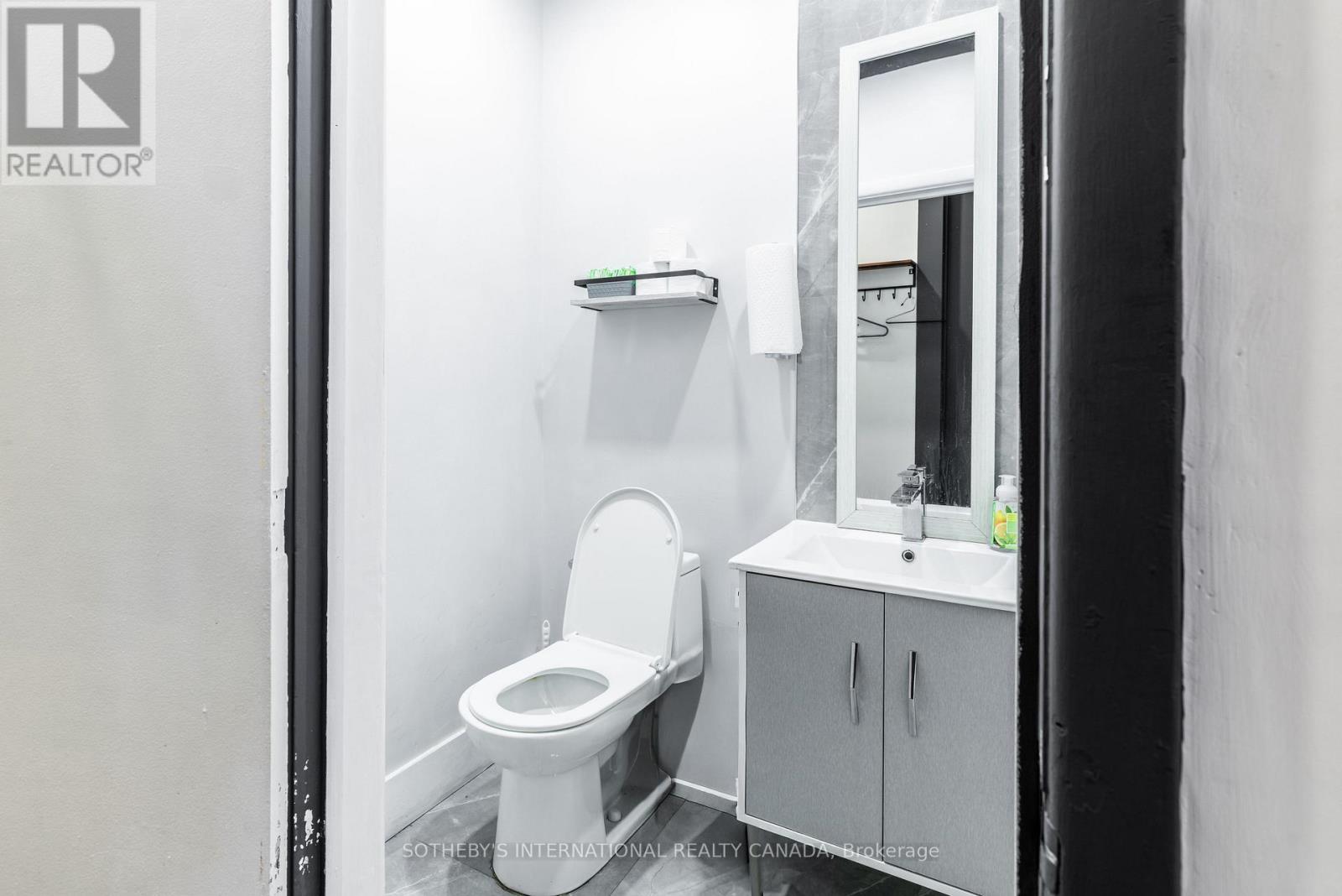 3310 Yonge Street, Toronto, Ontario  M4N 2N4 - Photo 23 - C12807614